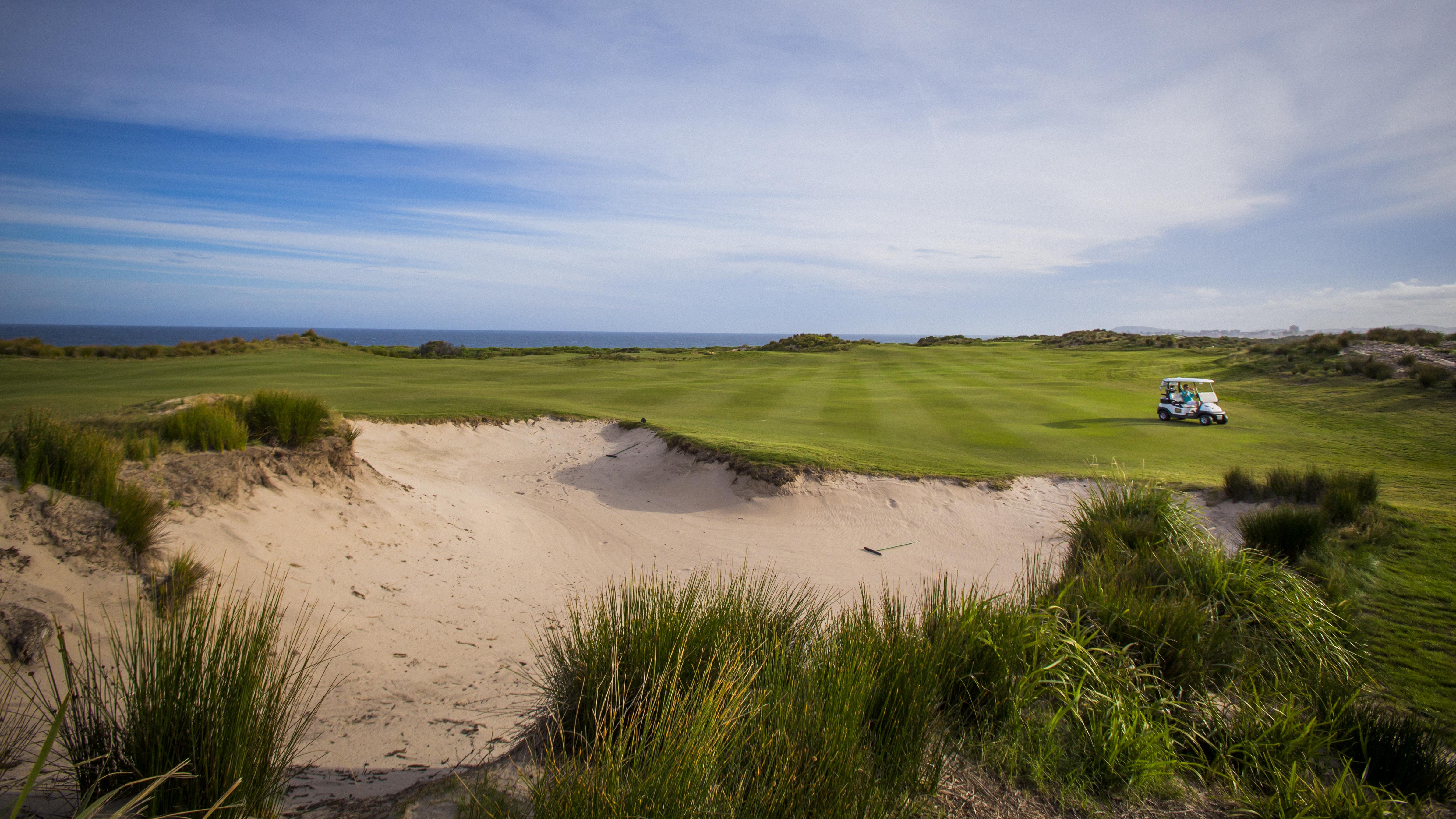 Pullman Magenta Shores Resort Entrance Екстер'єр фото The 18th hole at the Old Head Golf Links