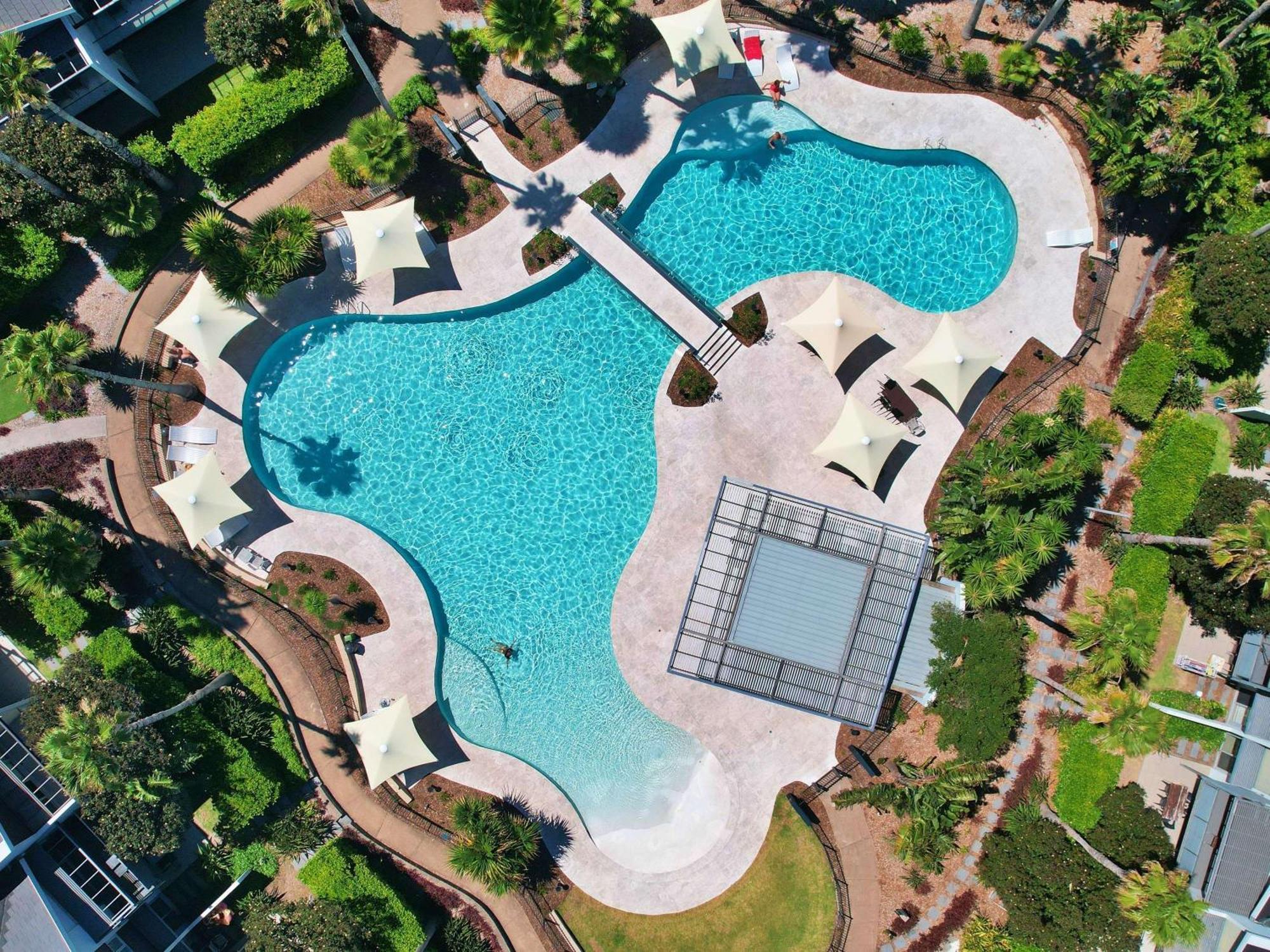 Pullman Magenta Shores Resort Entrance Екстер'єр фото Aerial view of the pool
