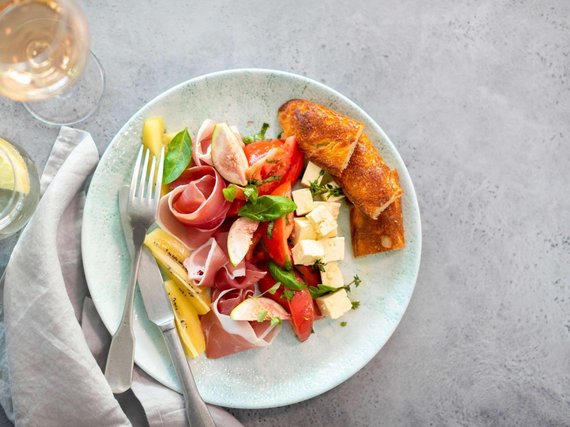 Pullman Magenta Shores Resort Entrance Екстер'єр фото A plate of ham and cheese