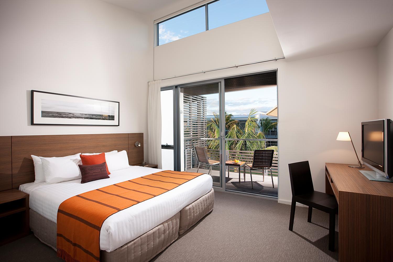 Pullman Magenta Shores Resort Entrance Екстер'єр фото A typical room at the Mantra Crown Towers