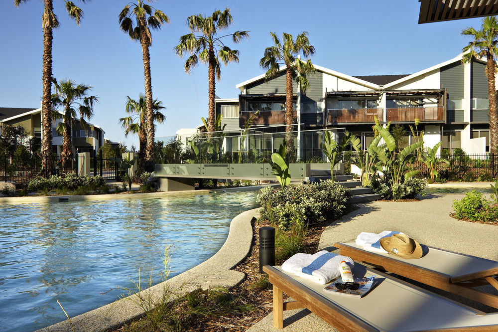 Pullman Magenta Shores Resort Entrance Екстер'єр фото The resort's pool
